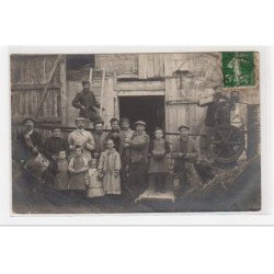 Carte photo d'une batteuse et du tambours de ville dans la Marne - bon état (plis)