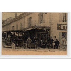 CRUSEILLES : l'hotel du commerce et le service automobile (autobus) (édition toillée) - bon état (un pli d'angle)