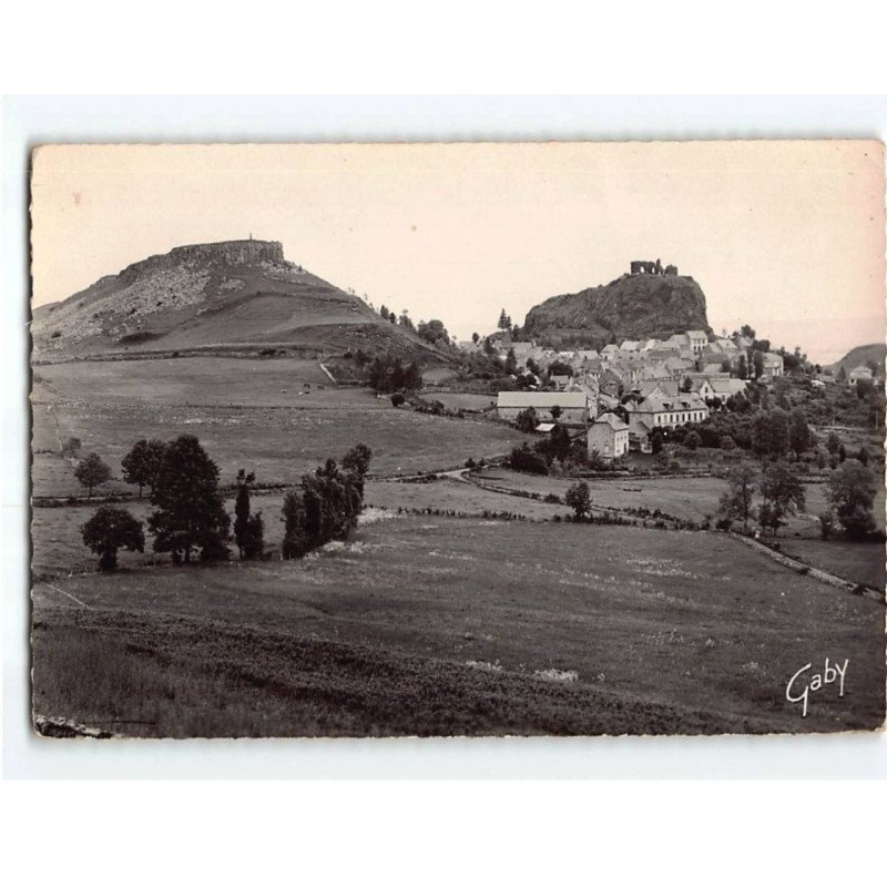 APCHON et les ruines du Château - très bon état APCHON et les ruines du Château - très bon état