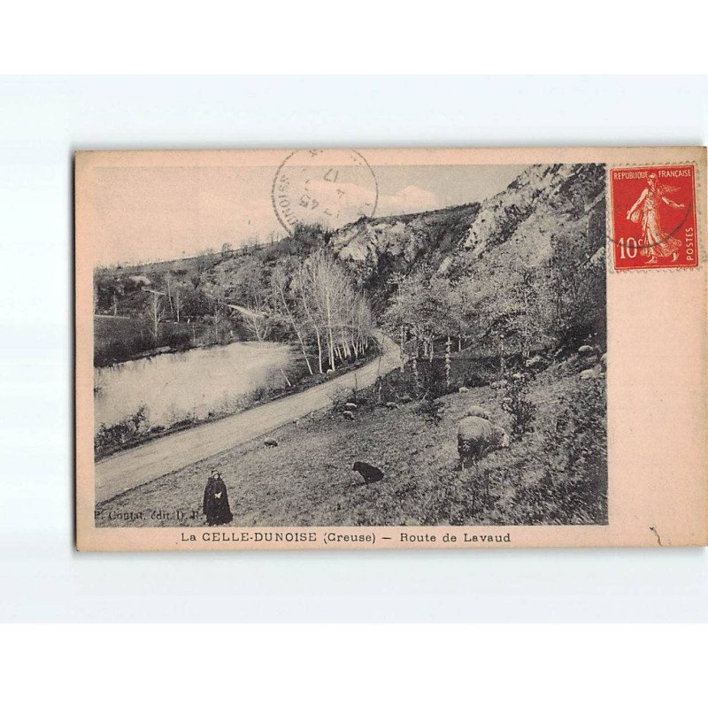 LA CELLE DUNOISE : Route de Lavaud - très bon état LA CELLE DUNOISE : Route de Lavaud - très bon état
