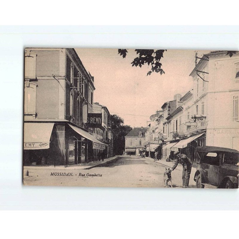 MUSSIDAN : Rue Gambetta - très bon état