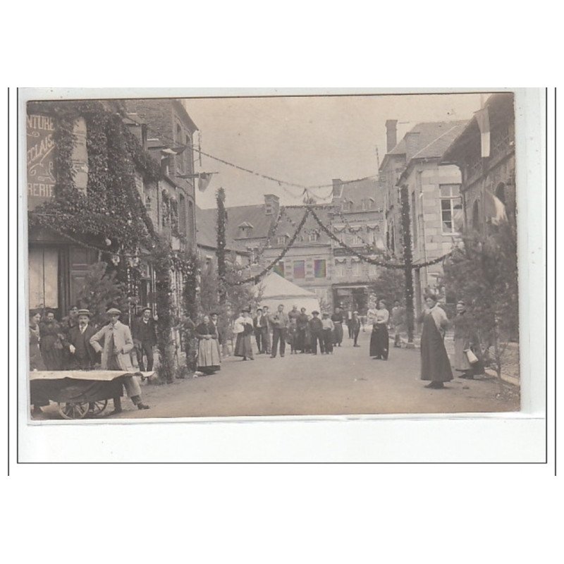 VASSY - CARTE PHOTO - Fête - très bon état