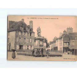 LESNEVEN : La Place, la statue du Général le Flô - très bon état