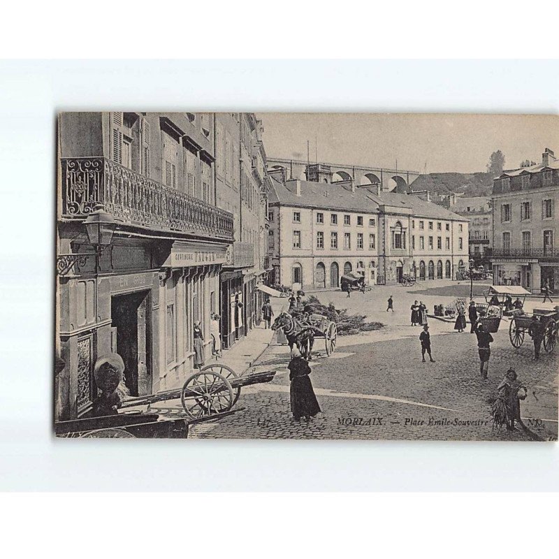 MORLAIX : Place Emile Souvestre - très bon état