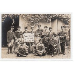 MONTAUBAN : carte photo des livreurs de journaux (pour le """"Petit Journal"""") pendant les grandes manoeuvres en 1913