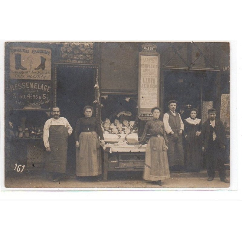 PARIS : carte photo d'une cordonnerie vers 1910 - très bon état PARIS : carte photo d'une cordonnerie vers 1910 - très bon état