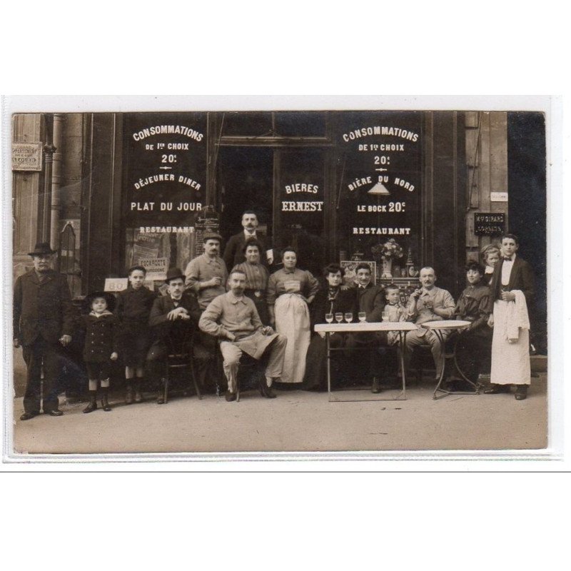 PARIS : carte photo d'un café  au 101 rue lafayette (Corsets GIRARD) - très bon état