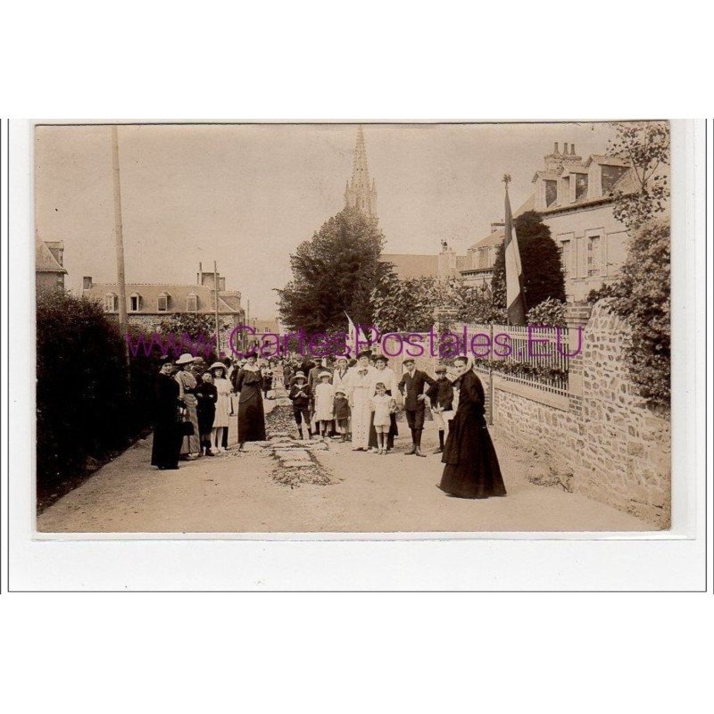 SAINT QUAI PORTRIEUX : carte photo (procession ?) vers 1910 - très bon état SAINT QUAI PORTRIEUX : carte photo (procession ?) vers 1910 - très bon état
