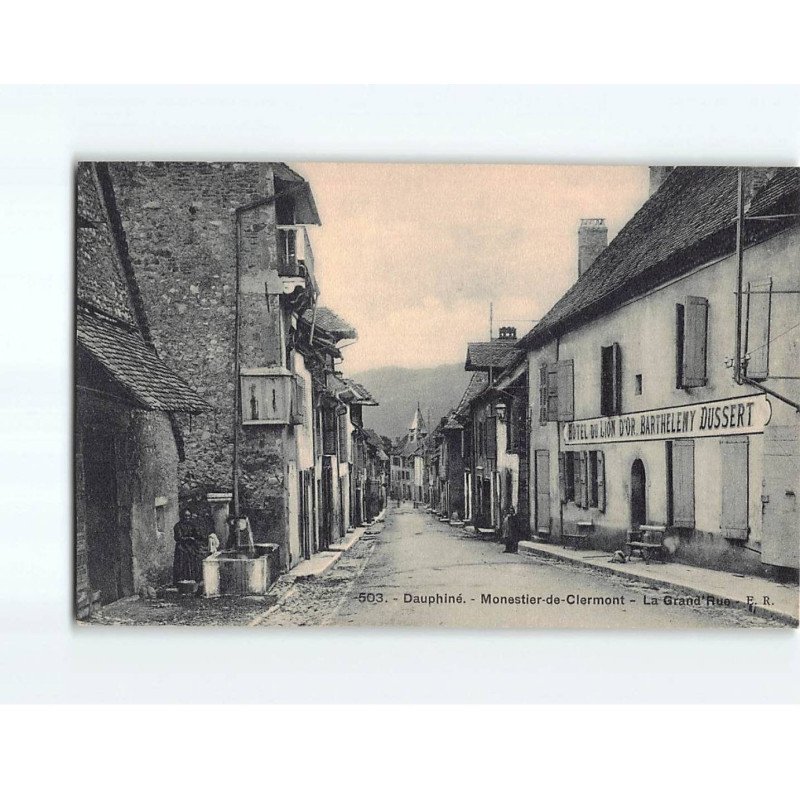 MONESTIER DE CLERMONT : La Grande Rue - très bon état MONESTIER DE CLERMONT : La Grande Rue - très bon état