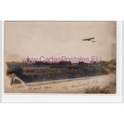 AVIATION : carte photo de l'aviateur LEBLANC en vol entre MARISSEL et CHERDONNE vers 1910 - très bon état