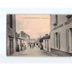 LES MOUTIERS EN RETZ : Rue Centrale - très bon état