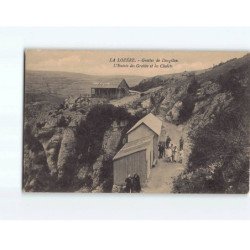 Grottes de Dargilan, l'entrée des Grottes et les chalets - état