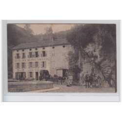 AUX BARRAQUES - LA CHAPELLE EN VERCORS - diligences devant l'Hôtel Cleux (texte au dos- format cpa) - très bon état