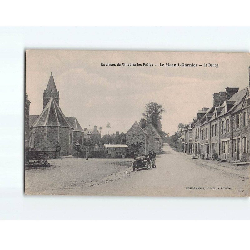 LE MESNIL GARNIER : Le Bourg - très bon état LE MESNIL GARNIER : Le Bourg - très bon état