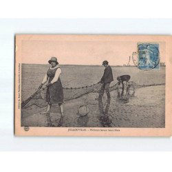 JULLOUVILLE : Pêcheurs levant leurs filets - état