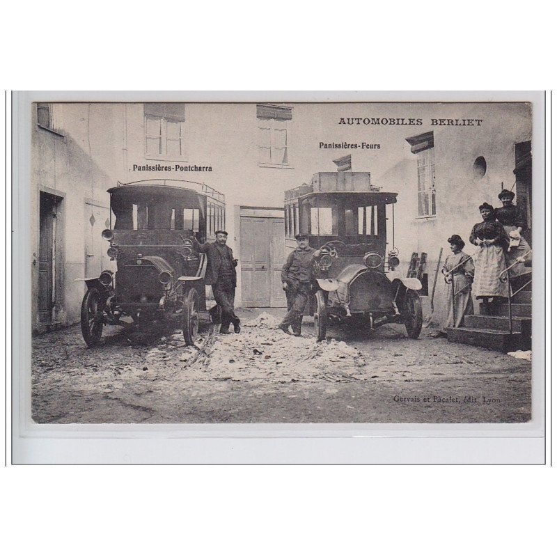 PANISSIERES : les autobus BERLIET - très bon état PANISSIERES : les autobus BERLIET - très bon état