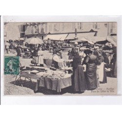 AURILLAC: place de l'hôtel de ville - très bon état