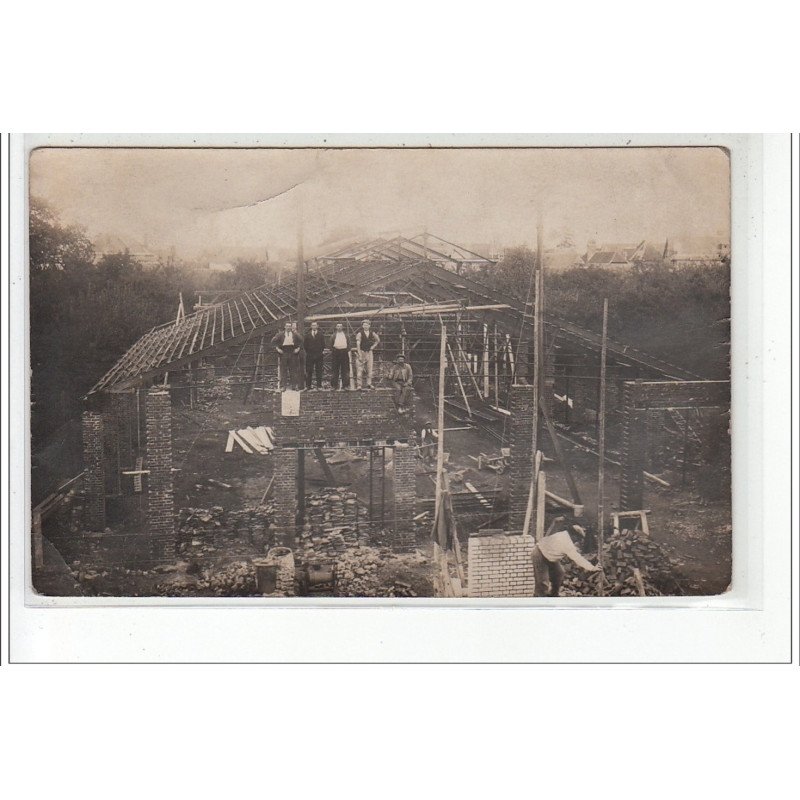 LE NEUBOURG - 3 CARTES PHOTOS - Chantier d'une maison (charpente) - très bon état