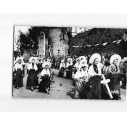 BOULOGNE SUR MER : Boulonnaises à la procession - très bon état