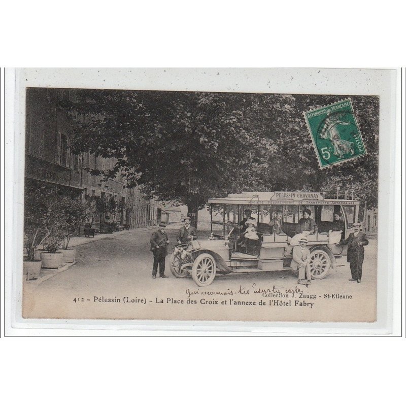PELUSSIN - La Place des Croix et l'annexe de l'Hôtel Fabry - très bon état