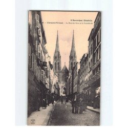 CLERMONT FERRAND : La Rue des Gras et la Cathédrale - très bon état