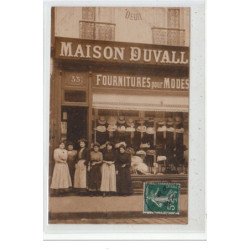 ROUEN - CARTE PHOTO - Maison Duvallet, Fournitures pour modes - la boutique et les vendeuses - très bon état