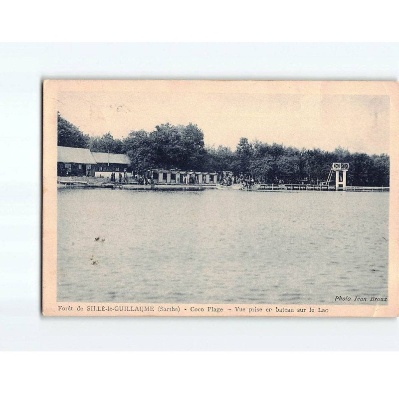 Forêt de SILLE LE GUILLAUME : Coco Plage, vue prise en bateau sur le lac - état