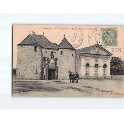 FRESNAY SUR SARTHE : Hôtel de Ville et vieux Château - état