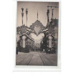 CAEN - CARTE PHOTO - La rue décorée en hommage aux soldats de 1914-18  - très bon état