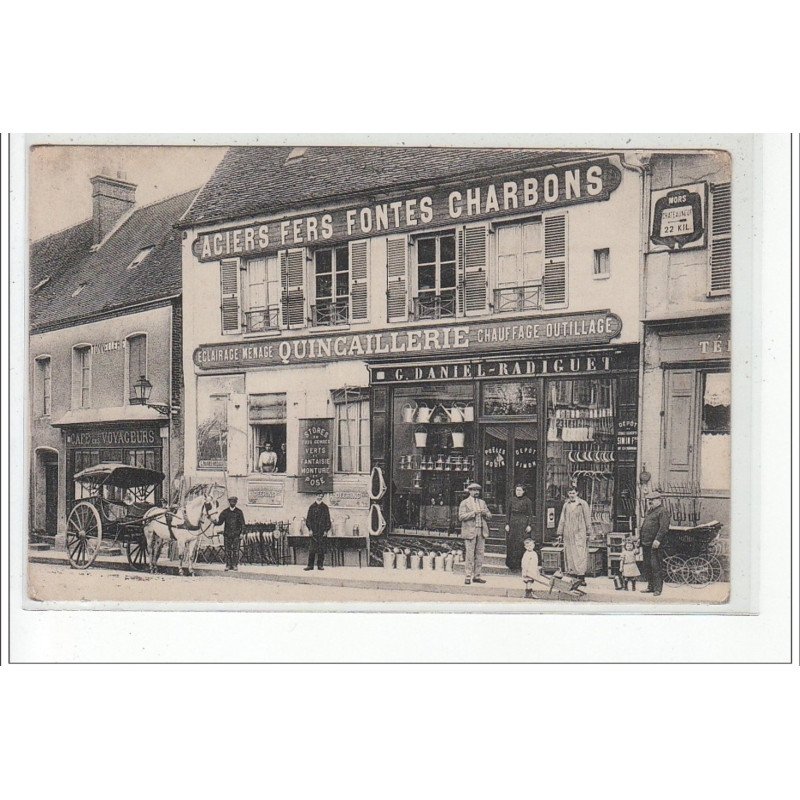 LA LOUPE - CARTE PHOTO - Quincaillerie Daniel Radiguet - très bon état LA LOUPE - CARTE PHOTO - Quincaillerie Daniel Radiguet - très bon état