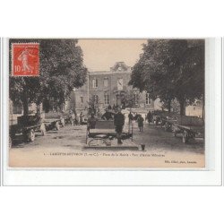 LA MOTTE BEUVRON - Place de la Mairie - parc d'Autos Militaires - très bon état