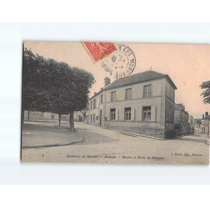 BOUAFLE : Mairie et Ecole de Garçons - très bon état BOUAFLE : Mairie et Ecole de Garçons - très bon état