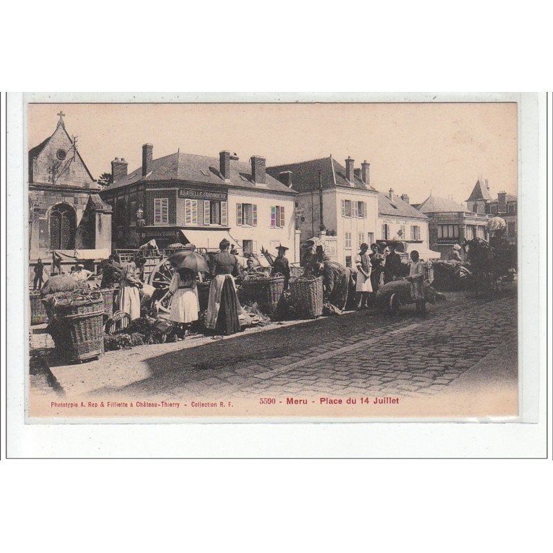 MERU - Place du 14 Juillet - très bon état