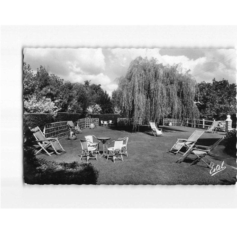 GAMBAIS : Auberge de la Poule Faisane, les jardins - très bon état GAMBAIS : Auberge de la Poule Faisane, les jardins - très bon état