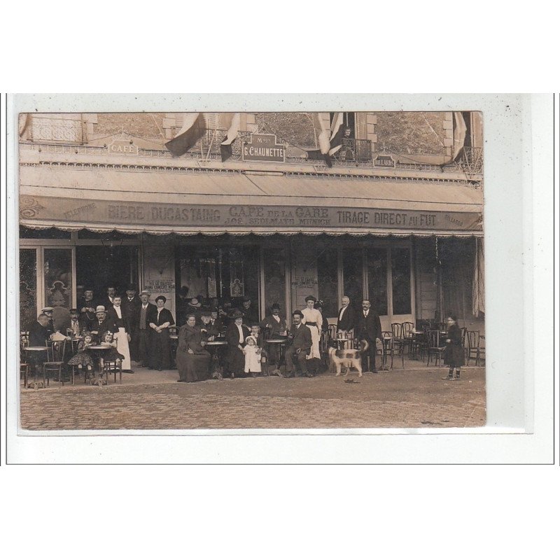 LE PERREUX - CARTE PHOTO - Café de la Gare - état