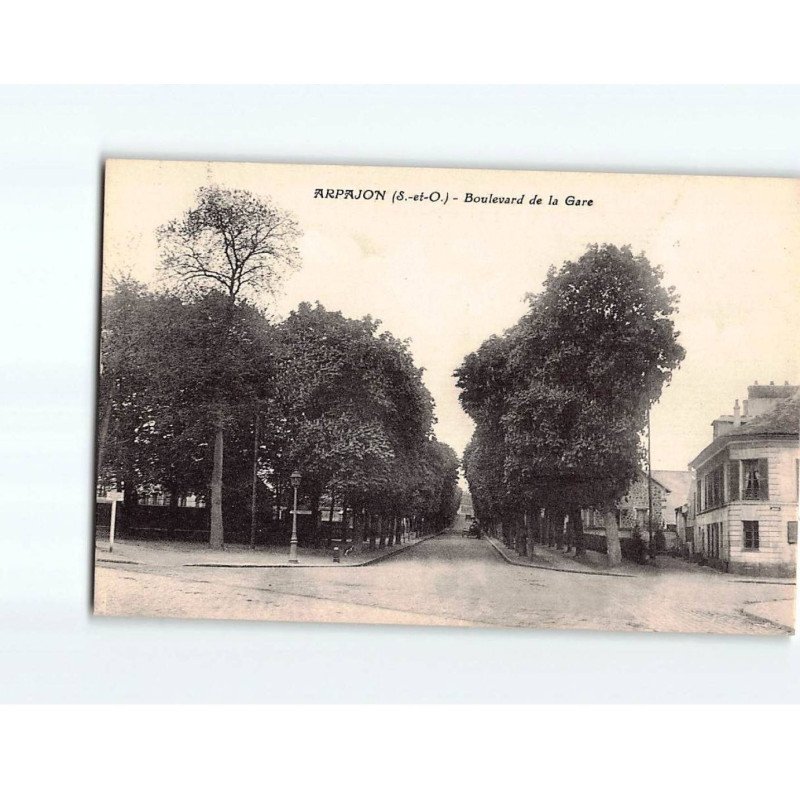 ARPAJON : Boulevard de la Gare - très bon état