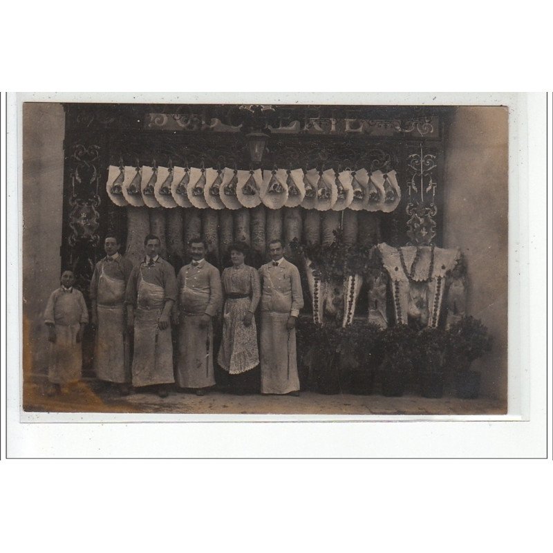 EURE ET LOIR - A LOCALISER - CARTE PHOTO - Boucherie - très bon état