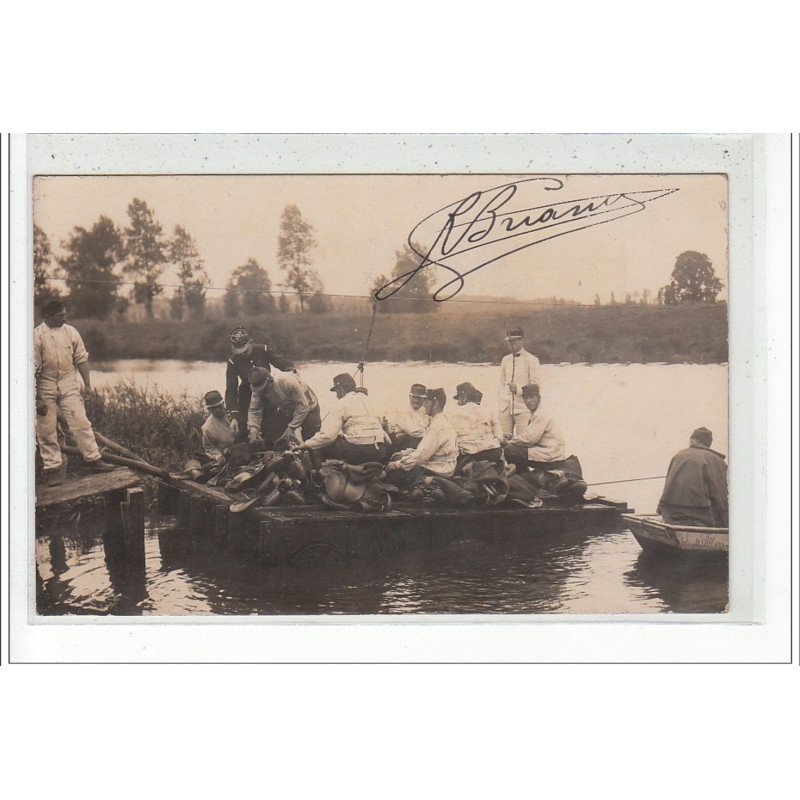 Environs de TOURS - CARTE PHOTO - MILITAIRE - BAC - très bon état