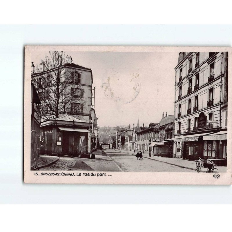 BOULOGNE : La rue du Port - très bon état