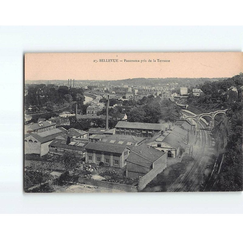 BELLEVUE : Panorama pris de la terrasse - très bon état