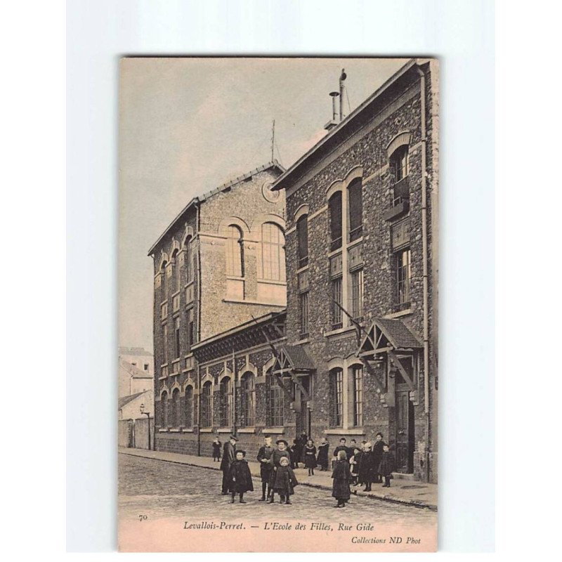 LEVALLOIS PERRET : L'Ecole des Filles, Rue Gide - très bon état LEVALLOIS PERRET : L'Ecole des Filles, Rue Gide - très bon état