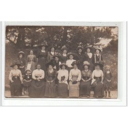 EQUEURDREVILLE - CARTE PHOTO - Groupe de femmes et fillettes - très bon état