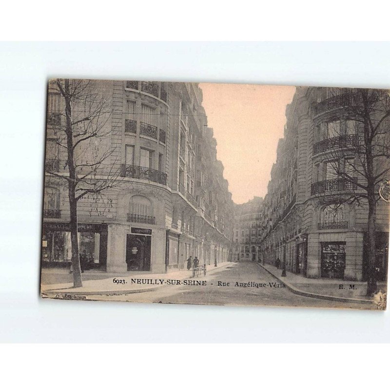 NEUILLY SUR SEINE : Rue Angélique Véria - très bon état NEUILLY SUR SEINE : Rue Angélique Véria - très bon état
