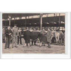 PARIS - Marché aux Bestiaux de La Villette: marquage des boeufs - très bon état