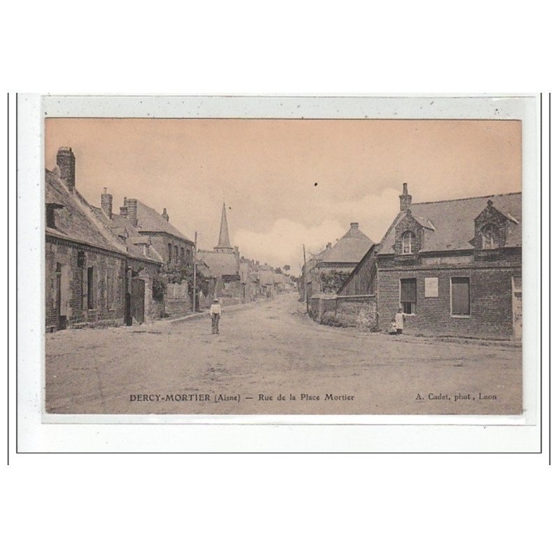 DERCY-MORTIER : rue de la place mortier - tres bon etat