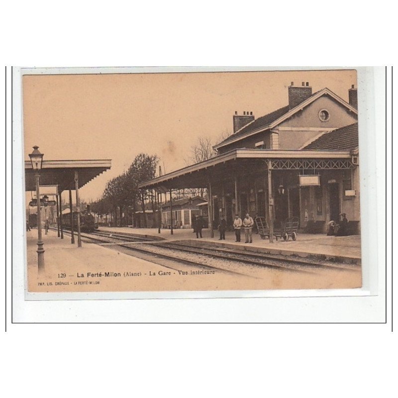 LA FERTE-MILON : la gare - tres bon etat