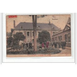 LE FERE : college des garcons - etat