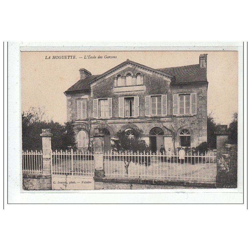 LA HOGUETTE : l'ecole des garcons - tres bon etat
