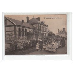 DAMVILLE : ecoles communautaires - tres bon etat