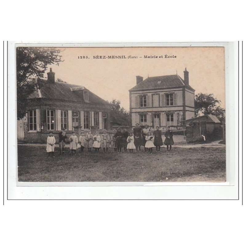 SEEZ-MESNIL : mairie et ecole - tres bon etat